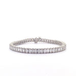 Pulsera de tenis de oro blanco de 14 quilates con diamantes cultivados en laboratorio y talla esmeralda