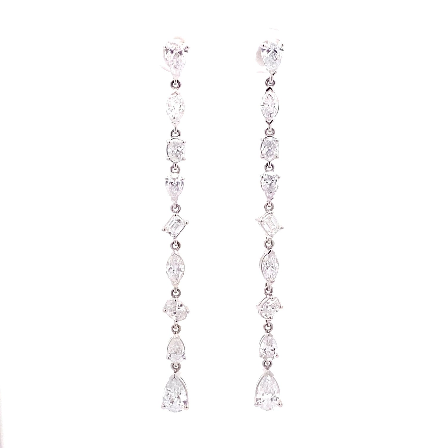 Pendientes colgantes de diamantes cultivados en laboratorio de múltiples formas en oro blanco de 18 quilates