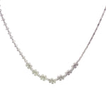 Collar de diamantes estilo italiano con flor en oro blanco de 14 quilates