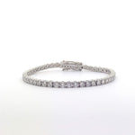 Pulsera de tenis de oro blanco de 14 quilates con diamantes cultivados en laboratorio de talla brillante redonda