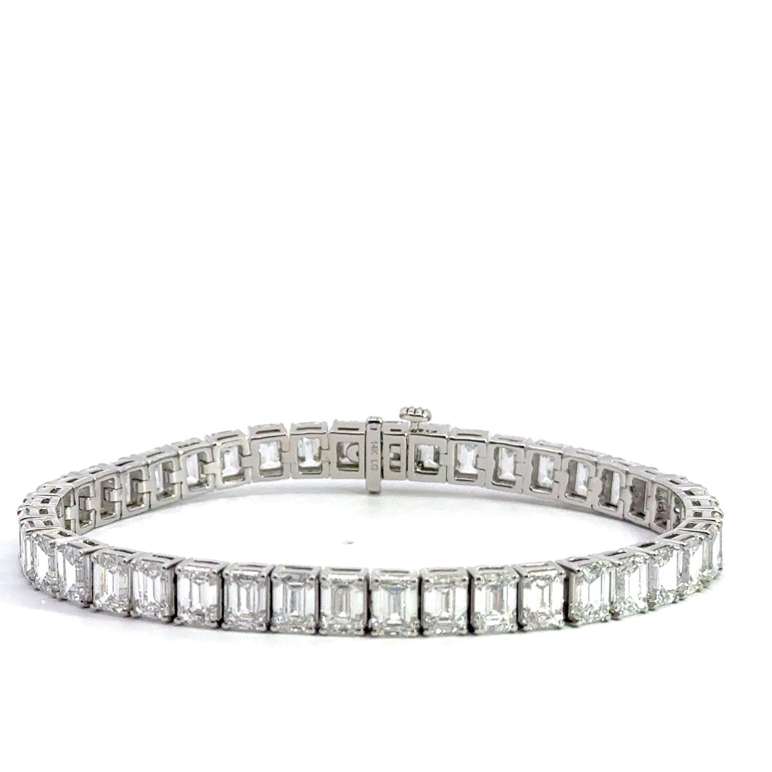 Pulsera de oro blanco de 14 quilates con diamantes cultivados en laboratorio y talla esmeralda