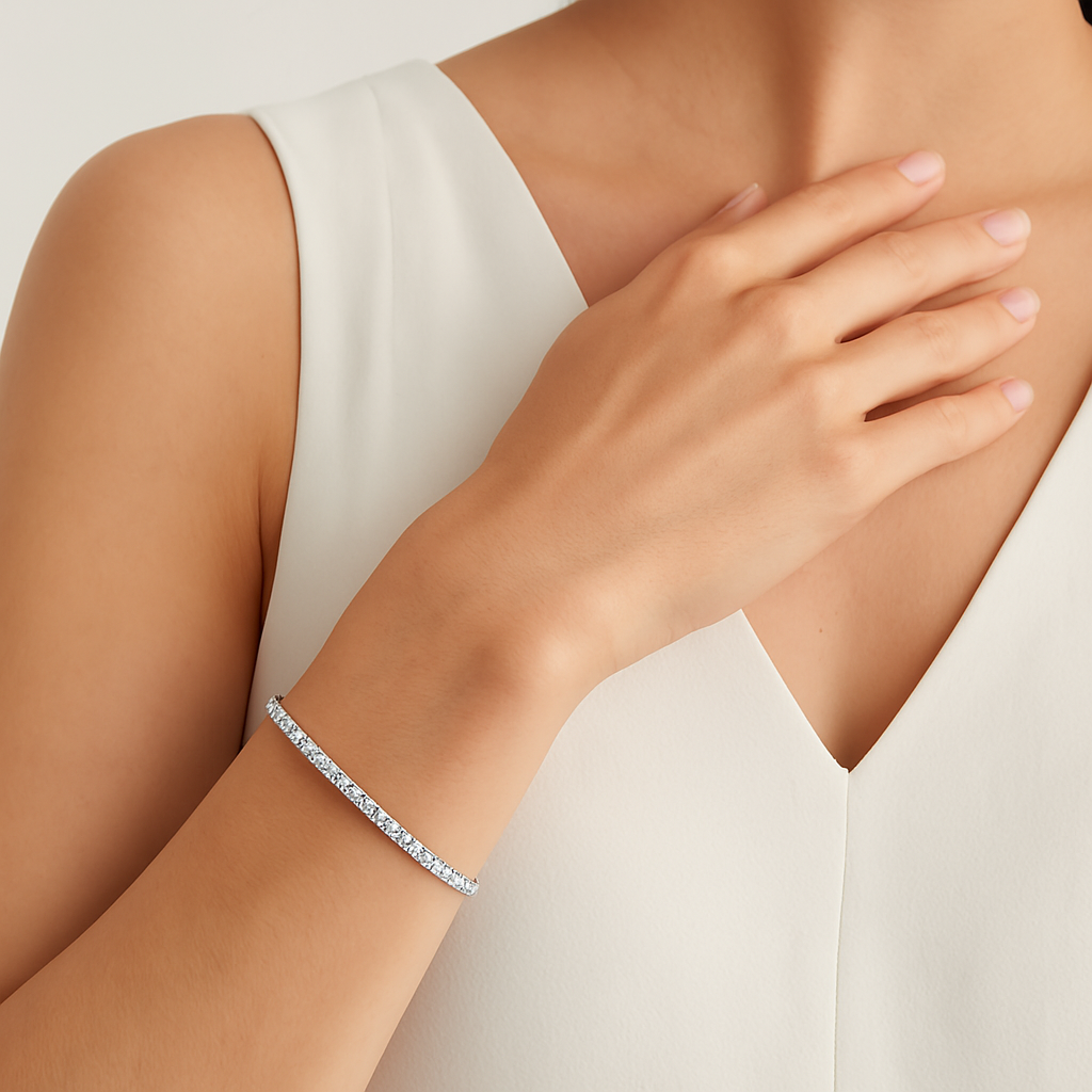 Brazalete flexible de oro blanco de 14 quilates con diamantes cultivados en laboratorio