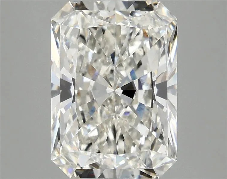 3.07ct Radiant Lab Grown Diamond (Colour G, Clarity VS2, IGI Certified)