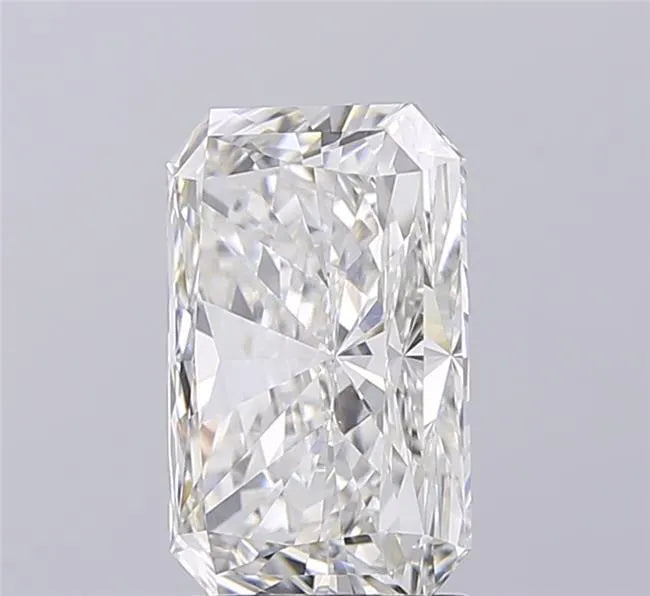 3.10ct Radiant Lab Grown Diamond (Colour E, Clarity VVS2, IGI Certified)