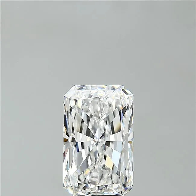 3.54ct Radiant Lab Grown Diamond (Colour D, Clarity VVS2, IGI Certified)