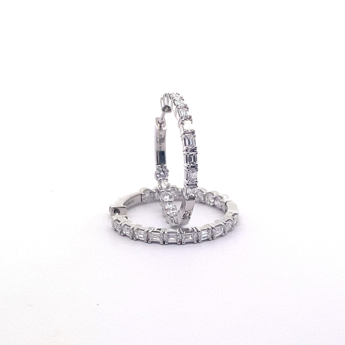 EAR-00026