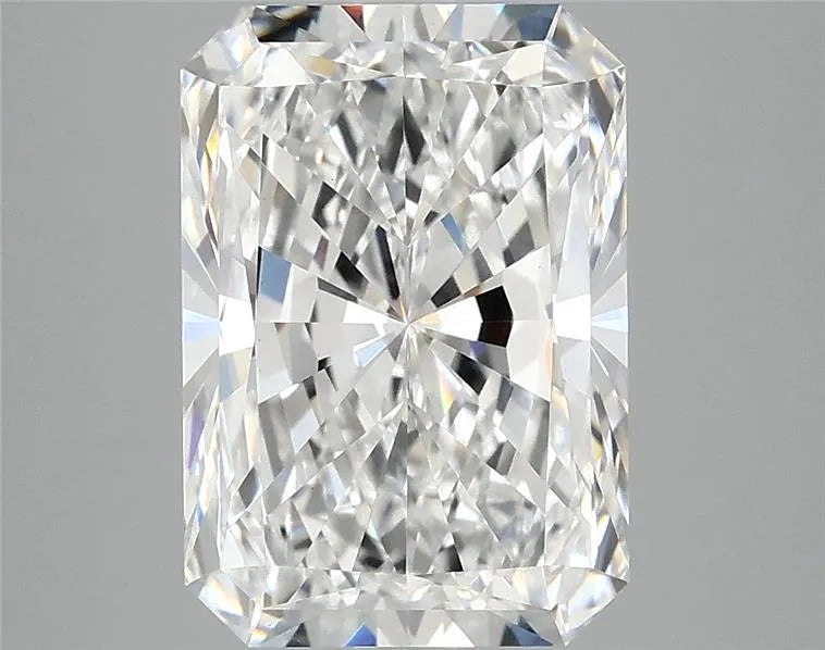 4.20ct Radiant Lab Grown Diamond (Colour E, Clarity VS1, IGI Certified)