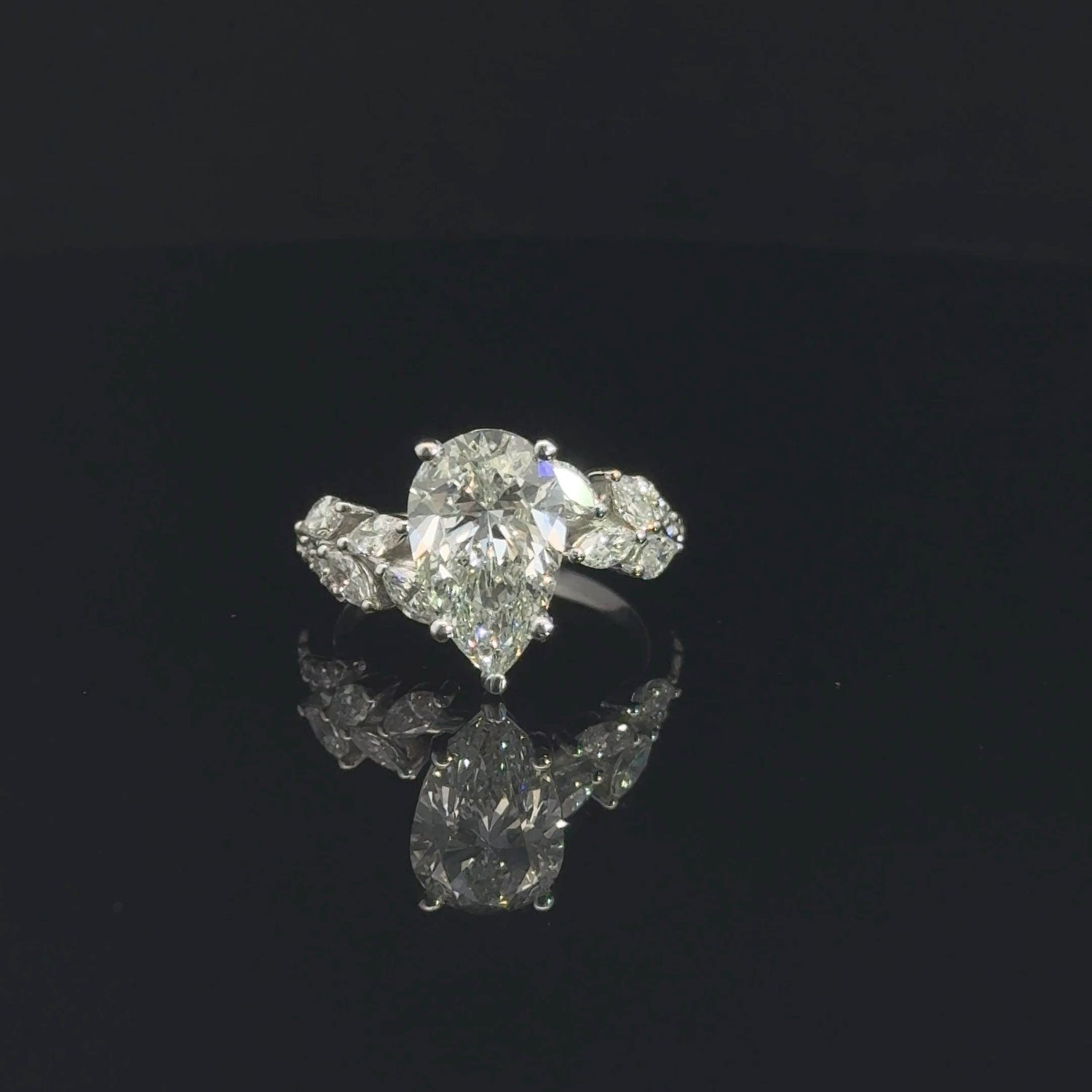 14K White Gold Pear Shape Lab Grown Diamond Engagement Ring