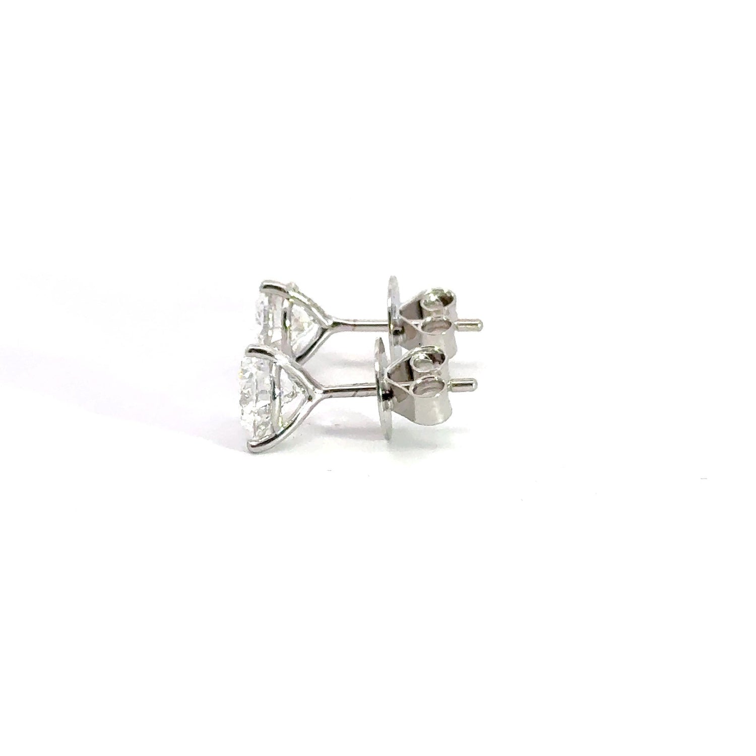 Aretes de diamantes cultivados en laboratorio en oro blanco de 14 quilates