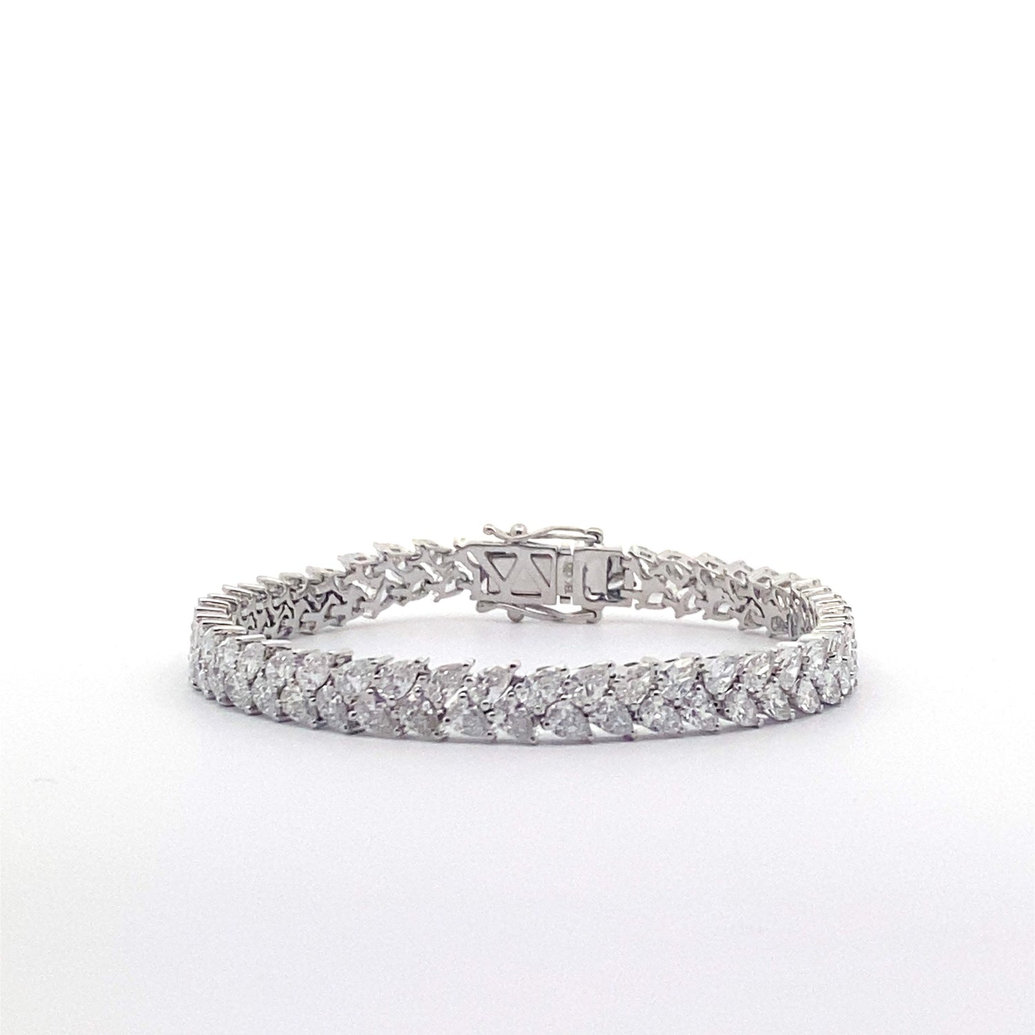 Pulsera de tenis de oro blanco de 18 quilates con diamantes cultivados en laboratorio en forma de pera