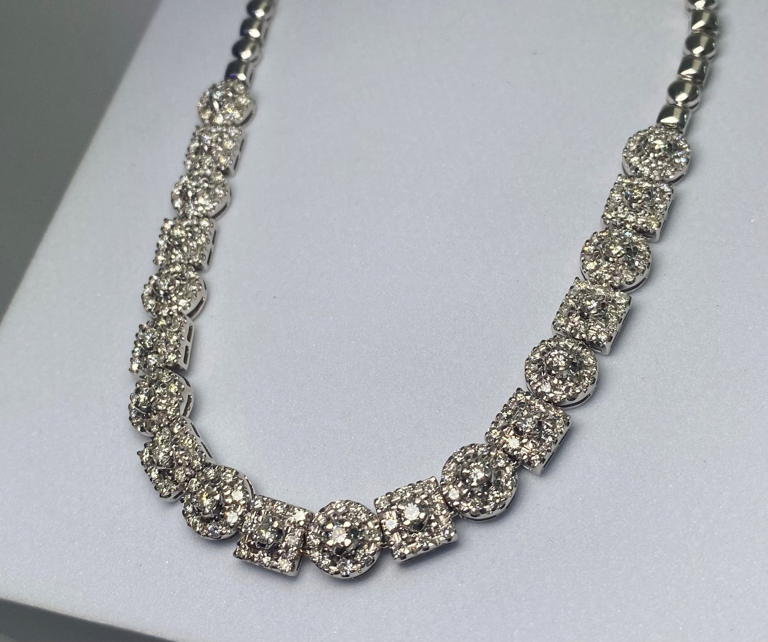 14K White Gold 4.00 cttw Round Fancy Antique Diamond Necklace