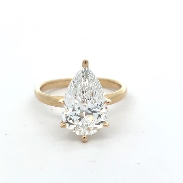 14K Yellow Gold Solitaire Engagement Ring with Pear Shape Lab Grown Diamond 3.73CT D VS1 IGI Certified